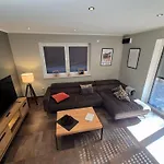 Eastside Apartament *