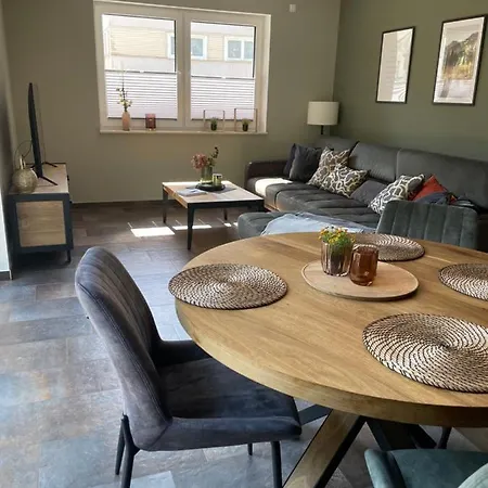 Eastside Apartment *
