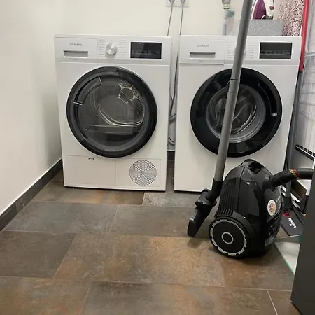 Eastside Apartament *